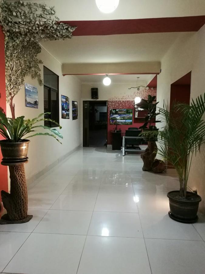 Vargas Hotel Tupiza Exterior photo